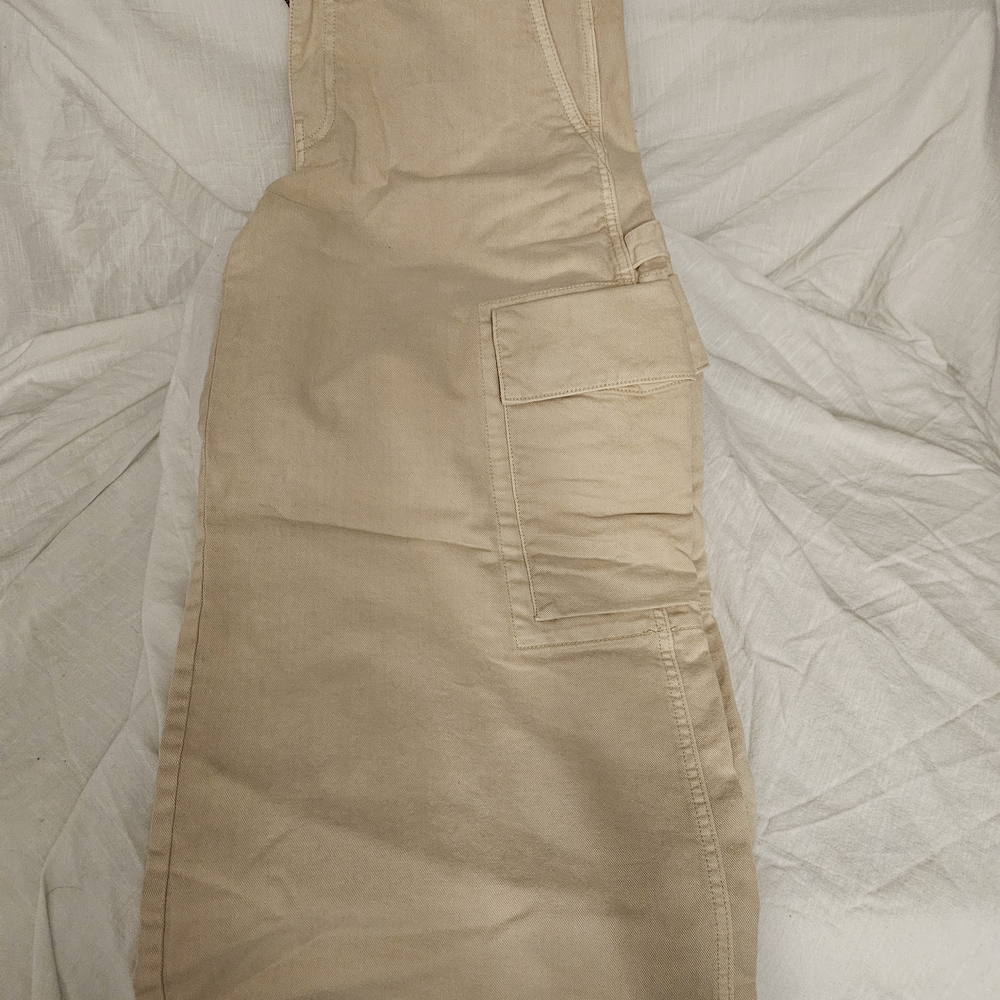 GAP NWOT Beige Baggy Cargo Pants